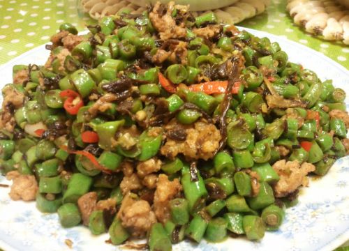 榄菜肉末四季豆的做法