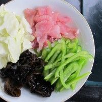什锦炒面的做法图解1