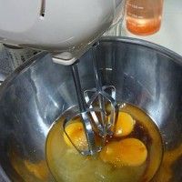 巧克力熔岩蛋糕的做法图解3