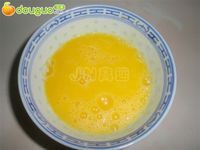 高汤鸡蛋羹的做法图解3