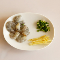 鲜虾粥的做法图解1
