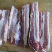 无需一滴油的芋头红烧肉的做法图解1
