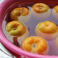 自制黄桃罐头的做法图解1