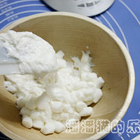 微波炉自制花生牛轧糖的做法图解3