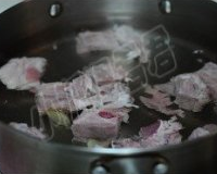 咖喱土豆炖排骨的做法图解2
