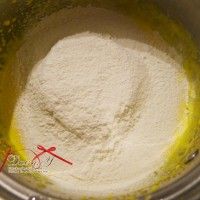 肉松蛋糕卷。平凡美味的做法图解3