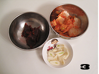 泡菜豆腐锅的做法图解3