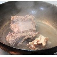 咖喱土豆炖牛肉的做法图解1