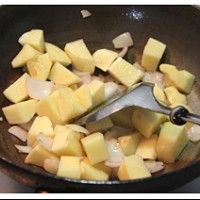 咖喱土豆炖牛肉的做法图解6