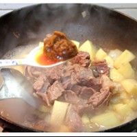 咖喱土豆炖牛肉的做法图解8