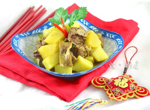 咖喱土豆炖牛肉的做法