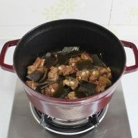 排骨炖海带的做法图解6