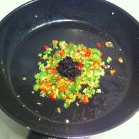 挑逗味蕾的鲫鱼做法——干烧鲫鱼的做法图解7