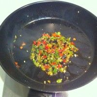 挑逗味蕾的鲫鱼做法——干烧鲫鱼的做法图解8