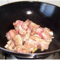 板栗烧牛肉的做法图解3