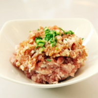 油豆腐酿肉的做法图解1