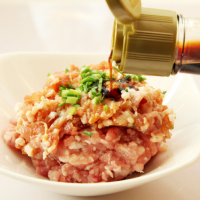 油豆腐酿肉的做法图解2