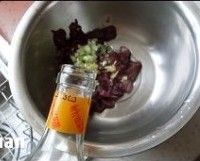 菠菜猪肝粥的做法图解2