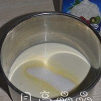 草莓圣诞老人的做法图解1