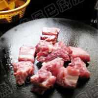 南瓜豆豉炒排骨的做法图解3