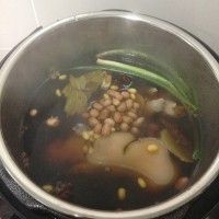 冰糖猪蹄的做法图解4