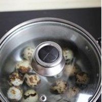 鹌鹑蛋红烧肉的做法图解2