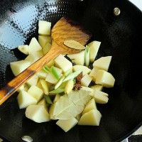 红烧土豆的做法图解4