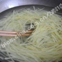 酸辣土豆丝的做法图解2