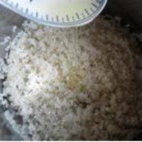 皮蛋瘦肉粥的做法图解1