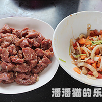 黑蒜子牛肉粒的做法图解7