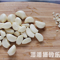 黑蒜子牛肉粒的做法图解8