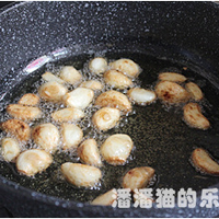 黑蒜子牛肉粒的做法图解9