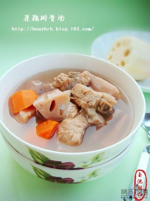藕煨排骨汤的做法