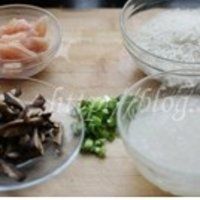 香菇鸡丝粥的做法图解1