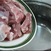 番茄排骨的做法图解2