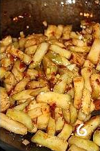少油的鱼香茄子的做法图解15