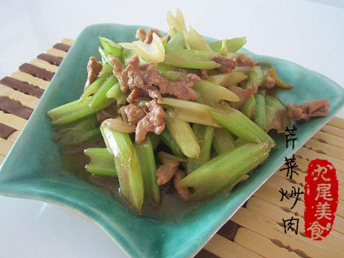 芹菜炒肉的做法