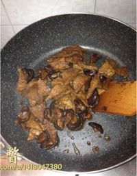 香菇烧冻豆腐的做法图解6