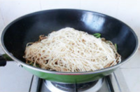 豆角焖面的做法图解5