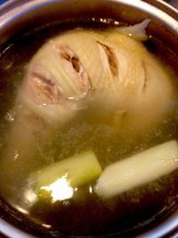 白灼仔鸡腿的做法图解2