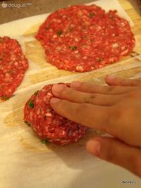 牛肉汉堡的做法图解3
