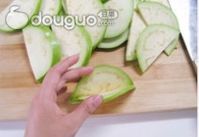 酥炸茄盒的做法图解2