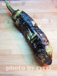 焦香手撕茄子——节后清肠素菜的做法图解2