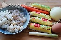 铁板鱿鱼虾仁的做法图解1