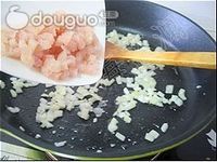 茄汁蛋包饭的做法图解2