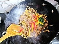 竹笋炒肉丝的做法图解10