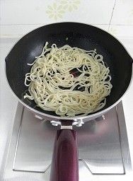 酱油炒面的做法图解5