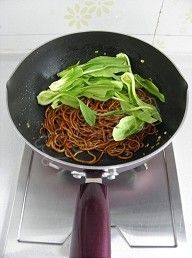 酱油炒面的做法图解7