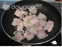 辣白菜炒五花肉的做法图解4