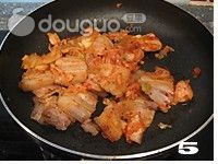 辣白菜炒五花肉的做法图解5